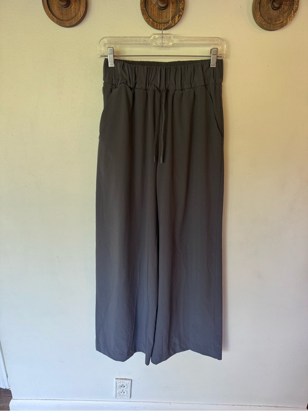 all in motion Women's high rise Wide-Leg Elastic-Waist active Pants small